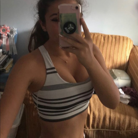 Lululemon energy bra - Picture 4 of 4